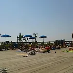 She דירה